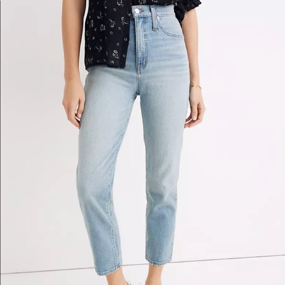 Madewell Classic Straight Jeans in Meadowland Wash